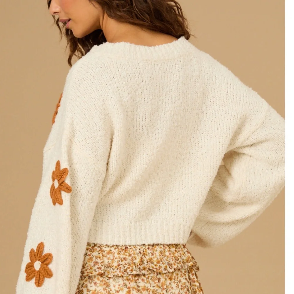 Altar’d State 3D Floral Cardigan NWT - Picture 3 of 11